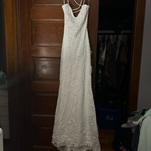 Lulu's Elegant White Wedding Dress